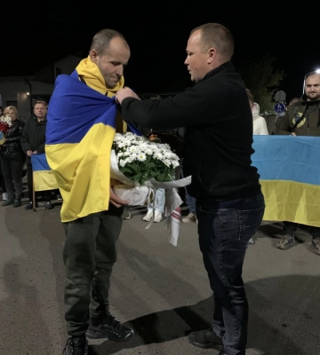 На Волині зустріли звільненого з полону військовослужбовця Василя Кулачука
