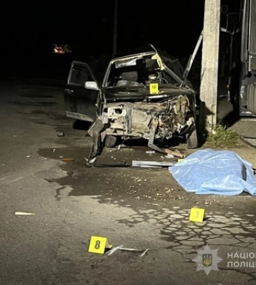 Смертельна аварія у Княгининку:  авто врізалося в стовп 