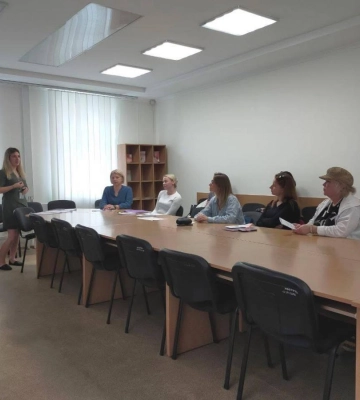 «Муніципальна няня»: у Рівному ВПО навчали, як отримати компенсацію за догляд за дітьми