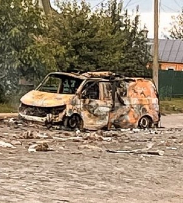 Ворог поцілив по автомобілю газової служби у Стецьківці