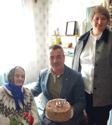 На Волині привітали жінку зі 100-річчям