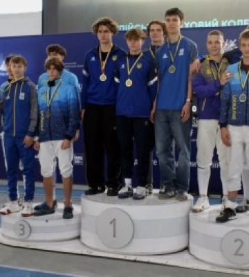 Миколаївські спортсмени – призери та переможці юніорського чемпіонату України з фехтування