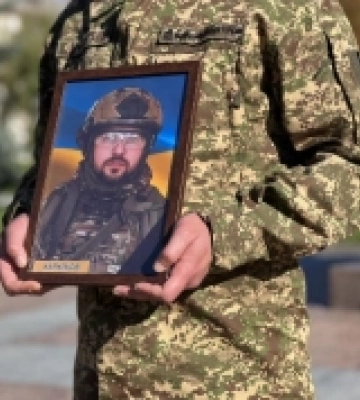 «На Щиті»: у Рівному попрощалися зі захисником, який вважався зниклим безвісти, Михайлом Карюковим