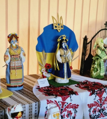 У Рівному відкрили виставку ляльок-мотанок Валентини Кондратюк