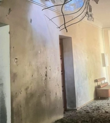 Внаслідок російського обстрілу середмістя Херсона пошкоджений медзаклад