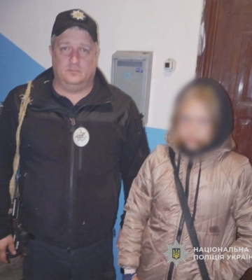 Пішла гуляти і не повернулась: дитину знайшли у під’їзді на Харківщині