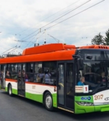 У Рівному розпочали видачу транспортних карток для дітей ВПО