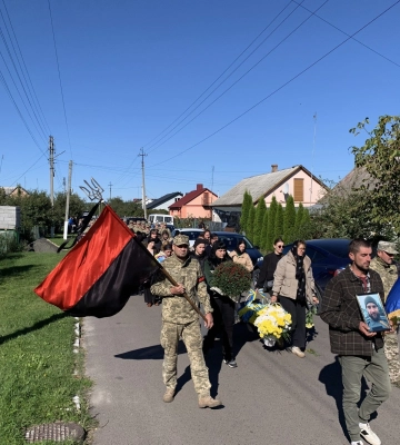 У Ківерцях попрощалися із бійцем Ігорем Бомазюком 