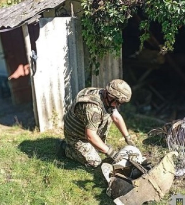 Взрывотехники Черниговщины обезвредили боевые части сбитых вражеских беспилотников. ФОТОРЕПОРТАЖ
