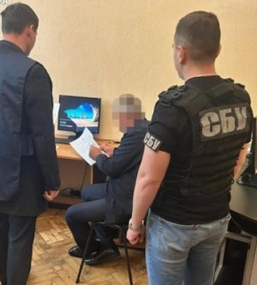 Посадовці, підрядники та депутати: на Кіровоградщині 18 осіб підозрюють у зловживаннях на суму майже 80 млн грн. ФОТОрепортаж