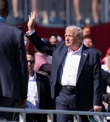 Крах экономики и фронт. Разворот Трампа по Украине