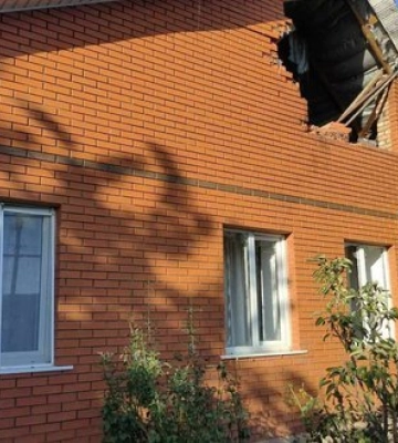 Ворог атакував два райони Дніпропетровщини: постраждала жінка, знищено приватні будинки та господарські споруди