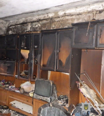 Поліція Київщини розслідує обставини пожежі, під час якої постраждала людина