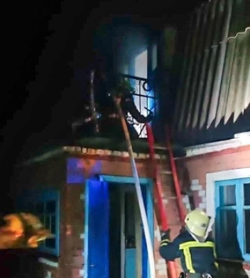 На Волині рятувальники ліквідували пожежі в житловому та дачному будинках 