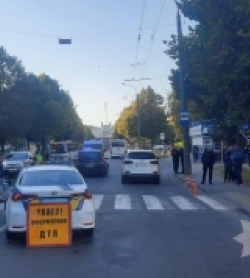 У Луцьку на переході збили 8-річного школяра