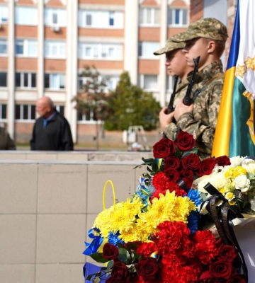 У Полтаві відкрили меморіальну дошку Сергію Грінці