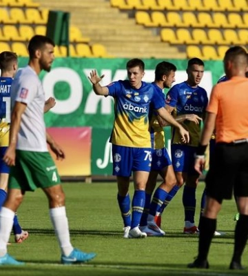 Центральний поєдинок туру. Карпати - Динамо 0:0. Текстова онлайн-трансляція матчу від UA-Футбол