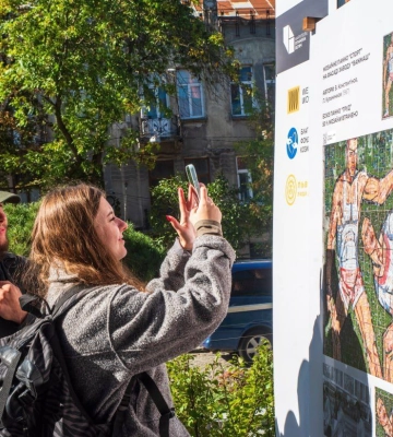 Втрачена мозаїка Маріуполя ожила: у Львові відкрили унікальну виставку