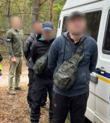 На Житомирщині чоловік намагався переправити знайомих до Білорусі за $10 тисяч
