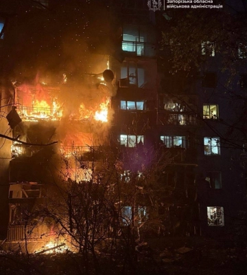 У Запоріжжі в будинку горять квартири