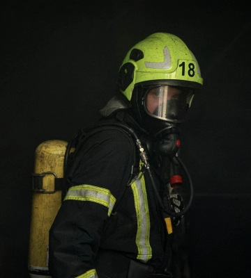 У столиці частково зруйновано житлову пʼятиповерхівку внаслідок атаки - Кличко