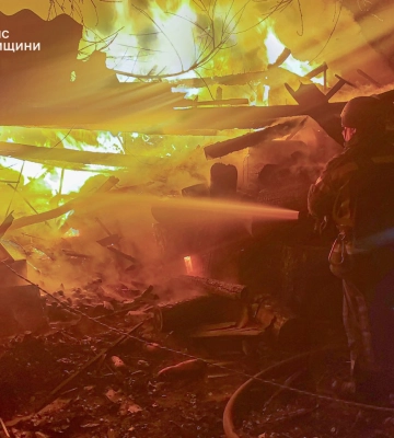 Вночі росія атакувала Суми дронами: загорілися вантажівки та пошкоджено об'єкт інфраструктури