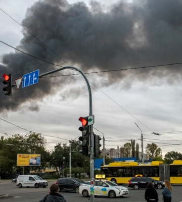 Уламок ракети влучив у Посольство Польщі в Києві