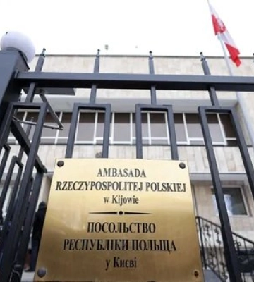 Посольство Польщі в Києві пошкоджене внаслідок російського обстрілу