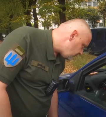 У Тернополі водій збив двох військових під час перевірки документів
