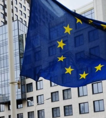 Російський обстріл пошкодив парковку Представництва ЄС у Києві