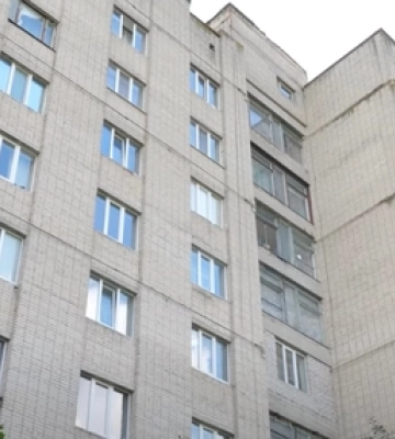 Посварилася з хлопцем: що насправді сталося у луцькому гуртожитку, з якого випала дівчина (відео)