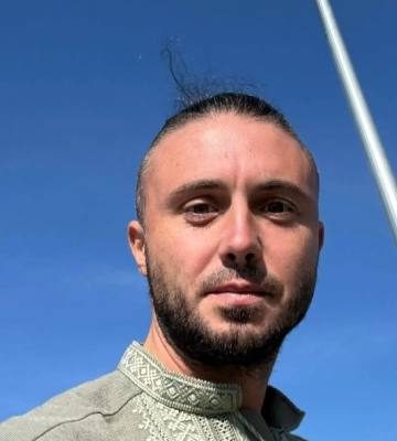 Лидер Антител показал, чем его наградили в парламенте