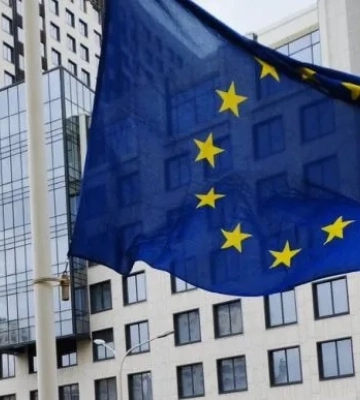 Російським ударом по Києву було знищено автомобілі представництва ЄС