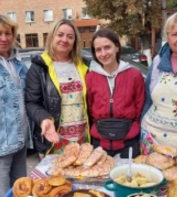 У громаді на Кіровоградщині пройшов благодійний ярмарок на підтримку ЗСУ. ФОТО