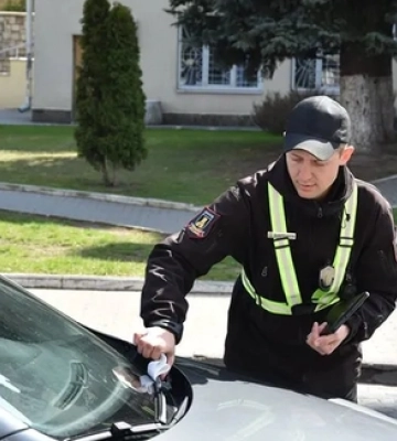 За ранок у Луцьку оштрафували 217 «паркохамів»