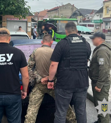 Військовослужбовця ТЦК на Закарпатті викрили на «вирішенні питань» з відстрочкою