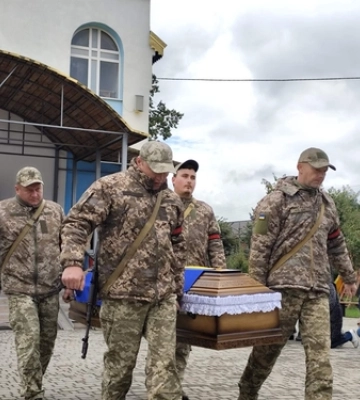 У Ківерцях провели в останню дорогу захисника Олександра Мишка 