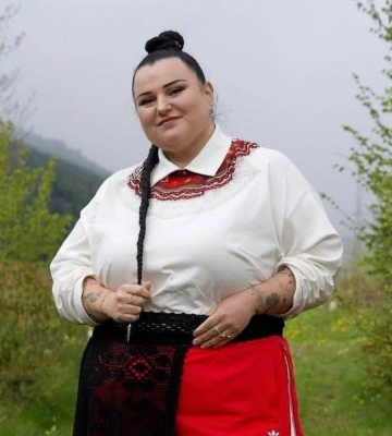 Має обставини: Alyona Alyona пояснила, чому її коханий не приїжджає до Києва
