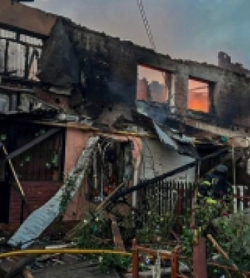 На Сумщині загинуло подружжя з двома маленькими дітьми – у їхній будинок влучив російський дрон