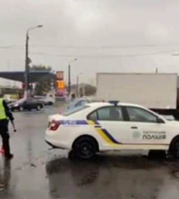 В Одесі затопило вулиці: рух перекрито на ключових магістралях