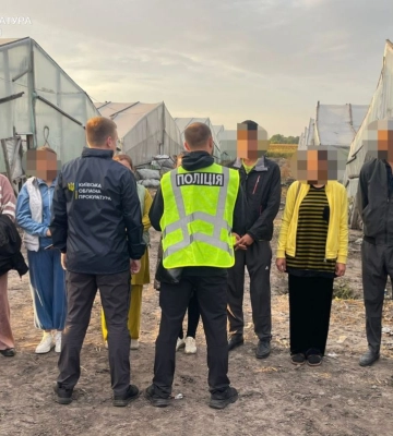 На Київщині викрито двох китайців та українку, які утримували в рабстві громадян Узбекистану. ФОТО