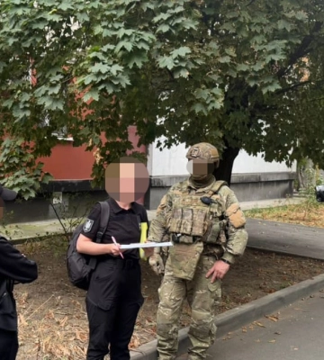 На Дніпропетровщині екскомандир в/ч разом із цивільними організовував втечі військовослужбовців за кордон – ДБР