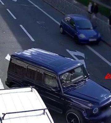 У Києві поліція затримала водія Mercedes, який тяжко побив велосипедиста. ВІДЕО+ФОТОрепортаж