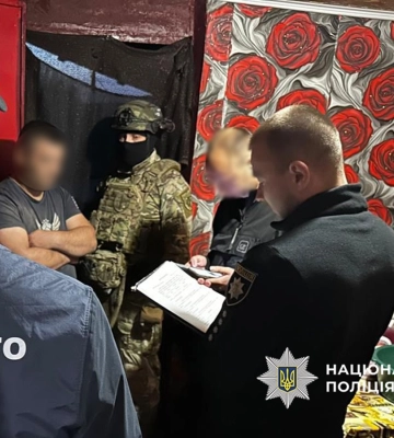 Полицейские разоблачили братьев-мошенников из Одесской области, которые завладели 1 млн грн средств освобожденных из плена РФ&amp;hellip;