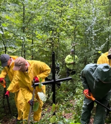 Українська експедиція почала пошуково-ексгумаційні роботи на території Польщі