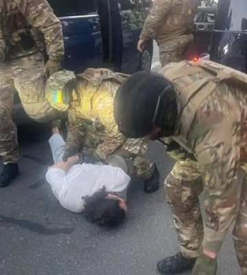 Водій Mercedes, який тяжко побив велосипедиста у Києві, привласнив 25 млн грн із коштів для ЗСУ, - ЗМІ