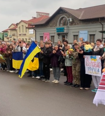 Вперше за понад 3,5 роки повернувся додому звільнений з полону волинянин Андрій Ховхун