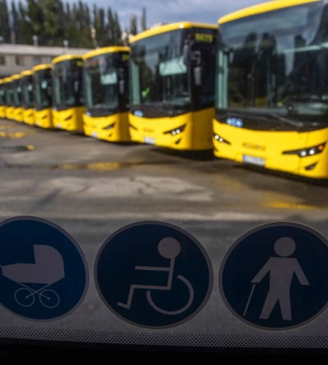 Київ оновлює транспорт: 30 із 85 автобусів за кредит ЄІБ у 18,5 млн євро вже вийшли на маршрути