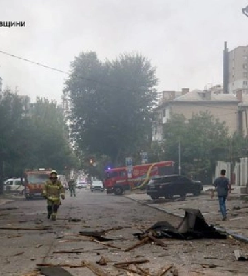 Лише спільними й сильними діями можна здолати цих терористів, - Зеленський про атаку росіян на Дніпро. ВIДЕО