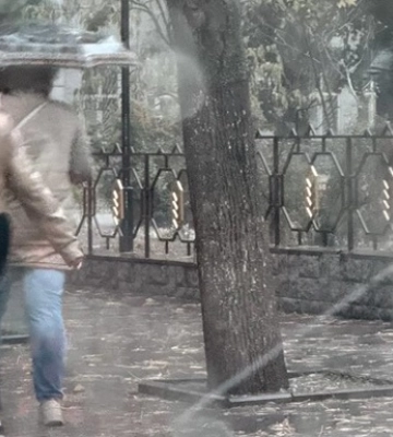 В Одесі випала півторамісячна норма опадів, громадський електротранспорт припинив роботу – мер